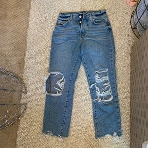Butter fly vintage looking boyfriend jeans